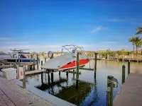 Vanderbilt Beach Area with Bay Views from Lanai. - 3 stjerner