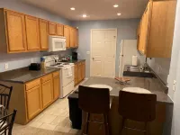 Lovely 2 bedroom w/ 2 bathroom cozy & clean rental
