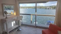 Lake LBJ as the backyard with Boat dock - 4-stjärniga