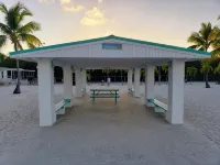 Island Paradise with private beach & private bay sunset views. - Bungalows