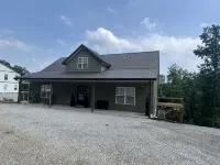 NEW Nolin Lake - Mammoth Cave area, Lake Front with Lake Access Lake Home - 4-Star