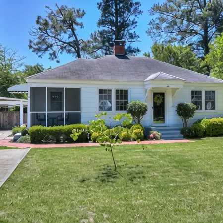 Delightful Mid-Century Modern Bungalow