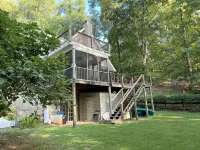 NEW!Lakefront retreat with huge dock, private cove. Perfect for Clemson Football - 4-Star