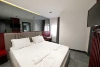 Voir Hotel Pera - parcheggio