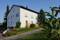 Ferienwohnung Traumhafte Lage zw. Obstplantagen - Wi-Fi