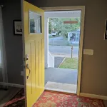 Private Retreat Bungalow-One Level, 2 blocks from Beach w/Porch & Deck
