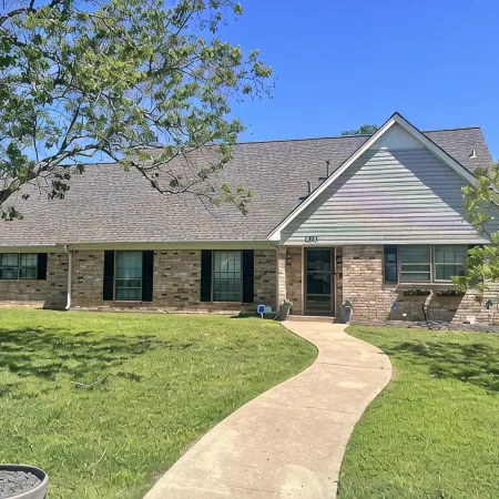 Luxe 5BR Family Retreat, Minutes From TAMU