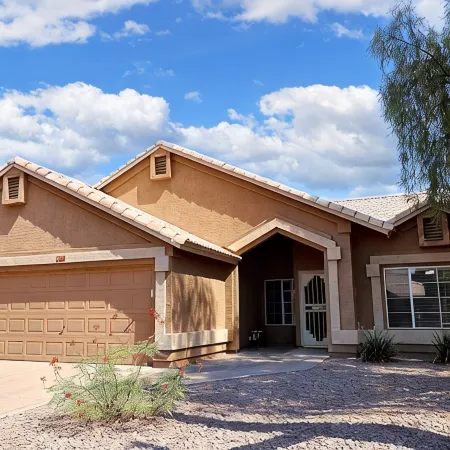 Sun-Soaked 4Br Retreat Pool + Chill Backyard