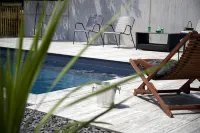 The  Summer Pavilion - Elegant and Bright - วิลล่า