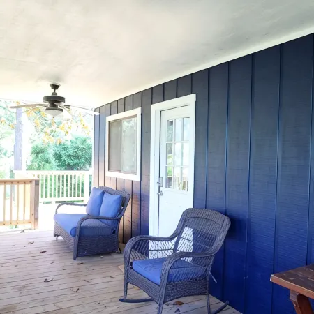 Lakeside Cottage, Water Access + Pet Friendly with Additional Fee