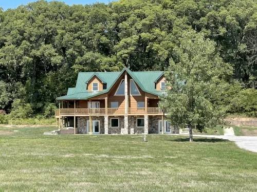 Newly Built Lodge Nestled in a Gorgeous Setting