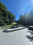 GREAT FOR FAMILIES! 3 MINUTE WALK TO MAIN STREET & 1 MILE FROM WINDHAM SKI MT.