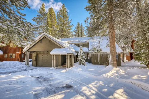 Luxury home on Donner golf course