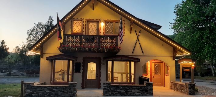 Welcome to the Heart of Helen, Chalet Munich Hotels in White County