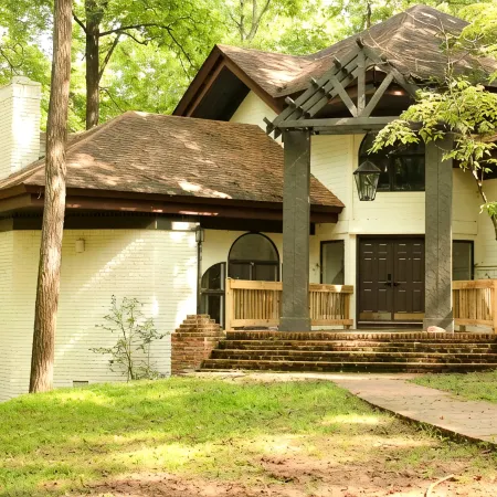 Pickwick Preserve Luxury Private Estate - 300 Acres on Pickwick Lake Отели в г. Колберт