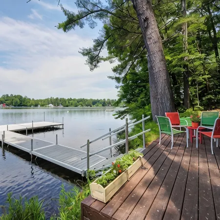 Cozy 100-year-old Maine camp, steps to Little Sebago Lake