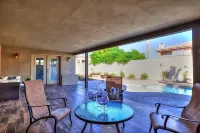 Luxury Living! - Private Pools