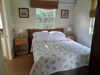 Affordable Luxury Two Bedroom Two Bathroom Apartment With Private Pool Hotels in 