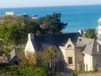 Dans Manoir Marteroy, Appartement 80m² 2 Chambres vue Mer, Plage des Rosaires Hoteles en Plérin