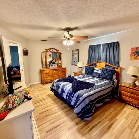 Book Now! Flash Discount Thru July 31 at Special Scallop Spot  Direct on Gulf
