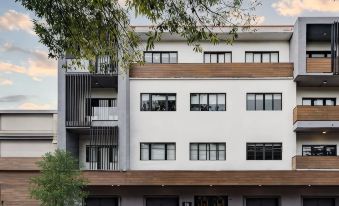 Mariano Escobedo Apartments by VH