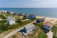 Semi-Oceanfront 🏄‍♀️Oceanviews🌊 on a Private Access Road⛱ 50 feet to the beach