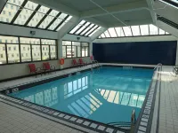 Holiday Inn Vancouver-Centre (Broadway) by IHG - ที่มีสระว่ายน้ำ