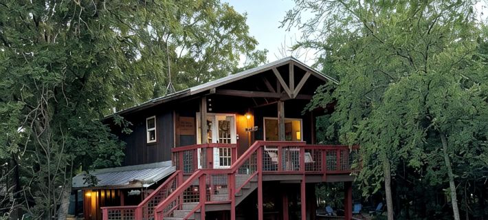 The Little Lake Shack- Pet Friendly Treehouse Cabin Hotels in Cherokee County