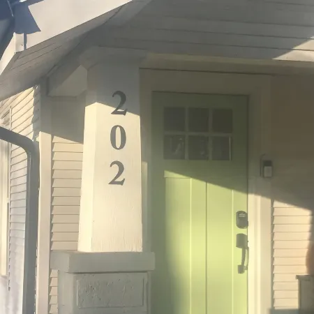 Charmer 2bed house fenced in Broken Arrow. Rose District 1 block off Main pet ok