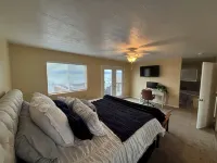 Charming 3-bedroom beach house, fabulous St. Charles, Idaho - Beautiful Views - 4-Star