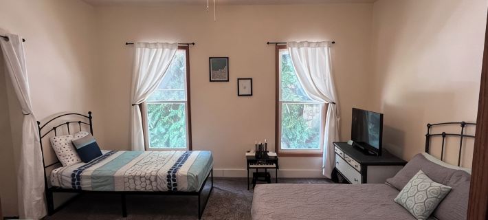 Relaxing Townhouse Downtown Dubuque with Fenced in Backyard & Pet Friendly Ξενοδοχεία στην πόλη Dubuque