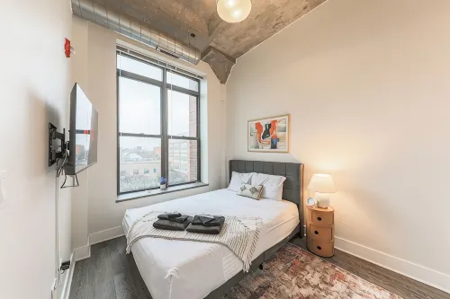 Spacious 2BR Group Stay near McCormick Place & Wintrust Arena - Holiday bungalows