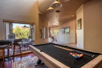 The Cathedral Frame-a Tranquil Private Estate- 3500+Sqft,4Bdrm, 3Bath, Sleeps 11 - 4성급
