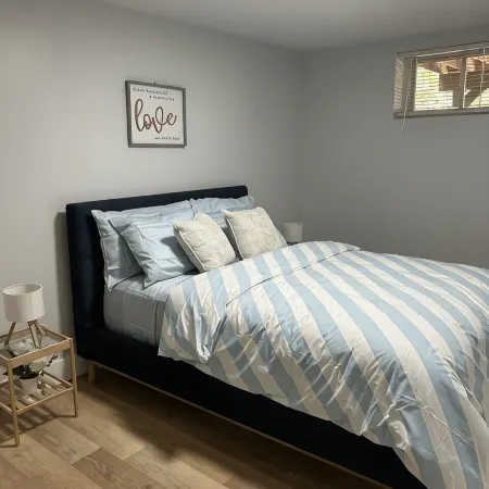 Charming 1-bedroom apartment in enchanting Moncton with WiFi