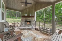 Branson Tiny Home on 52 Acres w/ Private Stocked Pond 1/4 mile hike from home!
