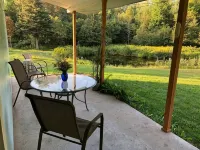 Your own Nature Retreat, minutes from town and wilderness opportuntities