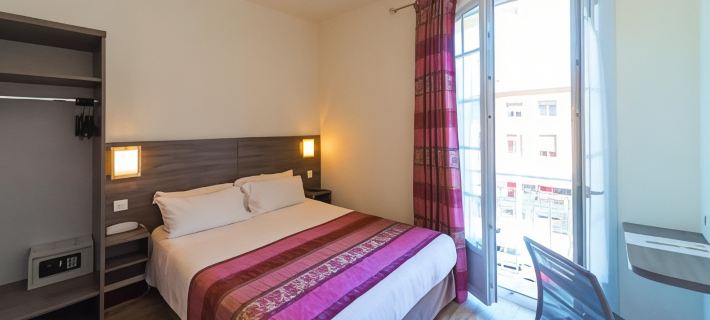 Hotel le 21 Hotele w: Saint-Raphael