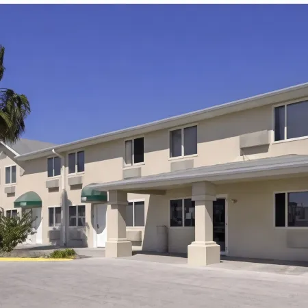 Super 8 by Wyndham Aransas Pass