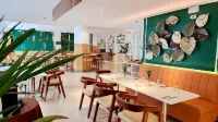 Ninong's Hotel