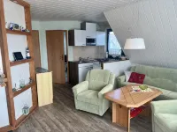 An der Wiese 1 für 2 Gäste Inkl. Bettw., Wlan, Südbalkon und Parkplatz am Haus Hotels in Prerow