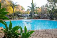 Bon Hotel Rustenburg - Pools