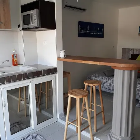 Diamond Beachfront Studio