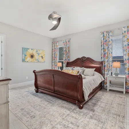 Gorgeous Waterfront w/ Golf Cart! 4 bds, 3.5 ba! Sleeps 12