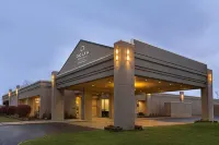 Skyline Hotel Detroit Airport, SureStay Collection by BW