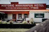Lake Mahinapua Hotel - Hostels