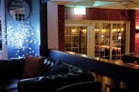 The Lawns Hotel - bar