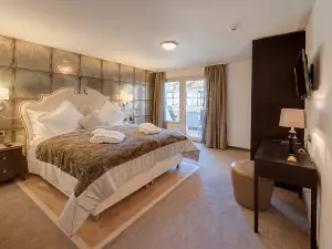 Schlosshotel