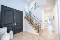 Spacious Mediterranean 5-bedroom house with AC, WiFi in marvelous Los Angeles