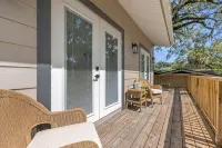 Treehouse Lake Davis - 1Br Private Modern Home with Balcony Downtown - Condos