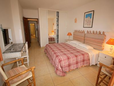 Super family villa has Wi Fi, private pool, walk to village & beach!